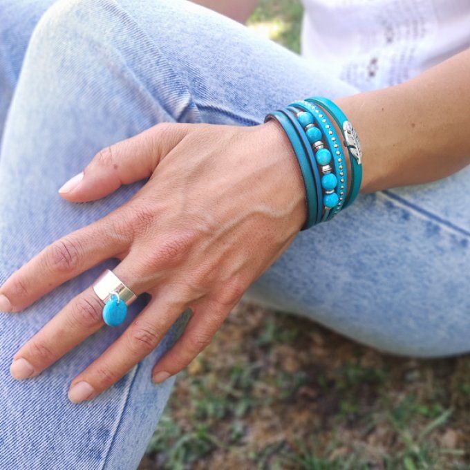 Bracelet cuir et perles assorties turquoise