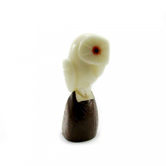 Figurine statuette de décoration chouette taillée dans la noix de tagua