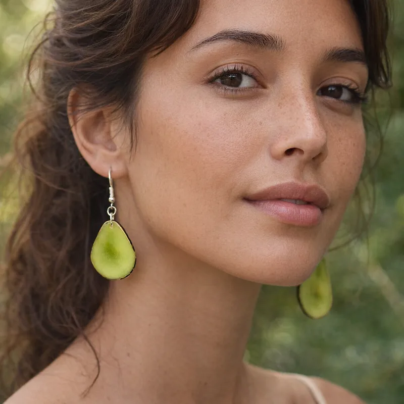 Bijoux Printemps / Été 2026 : couleurs lumineuses & matières naturelles