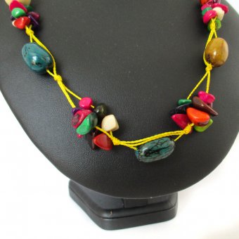 Collier en ivoire vegetal ou tagua, bijoux ethnique, naturel et ecologique, artisanat 