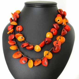 collier ivoire vegetal ou tagua, bijoux ethnique naturel ecologique