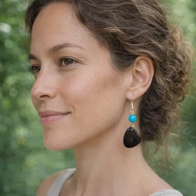 Boucles d'oreilles pétales et perles d'ivoire végétal noir/turquoise