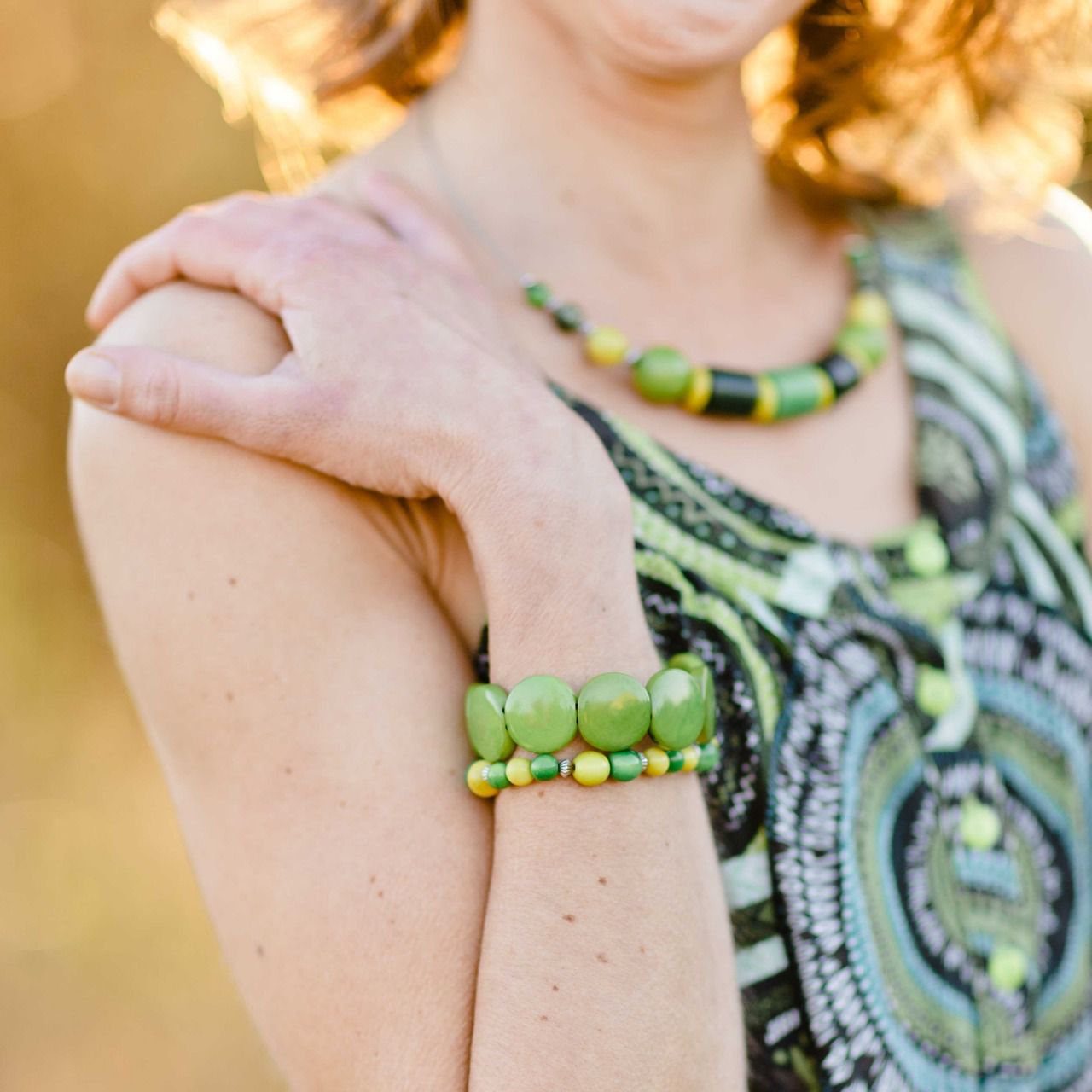 Bracelet manchette rond en ivoire végétal vert