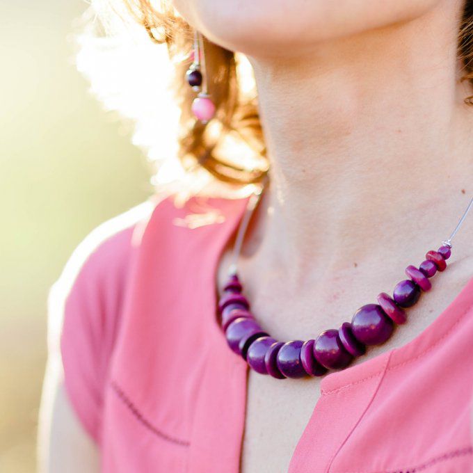 Collier ras du cou perles naturelles végétales violettes