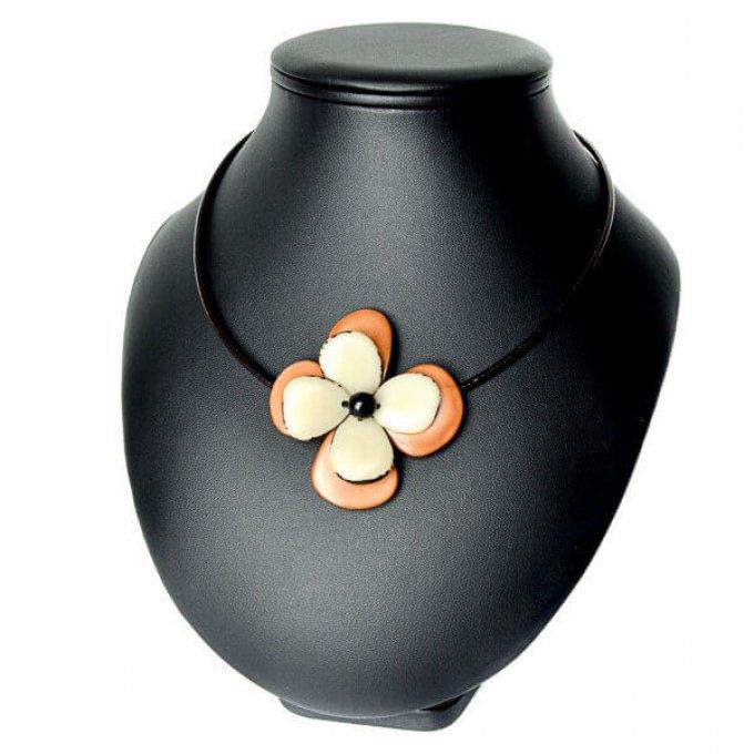 Bijou nouvelle collection fleur en tagua