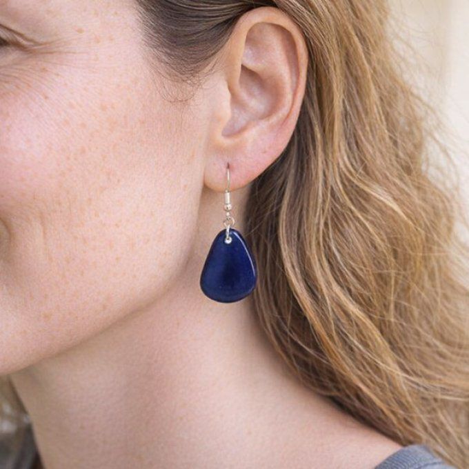 Boucles d'oreilles pétales ivoire végétal bleu marine