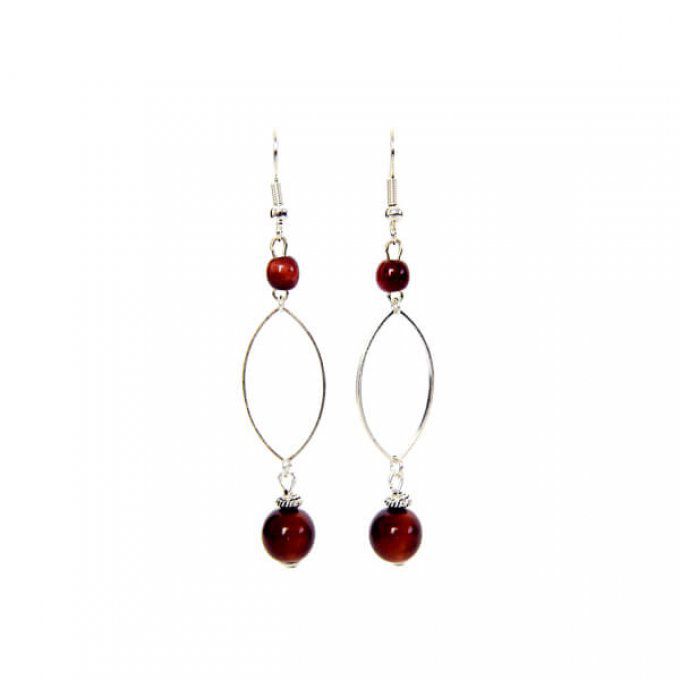 Boucles d'oreilles chics et légères perles marron