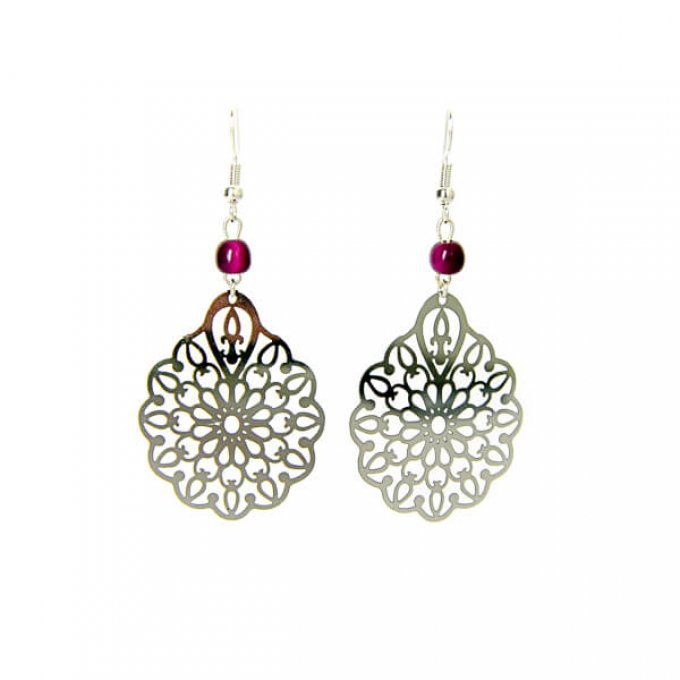 Boucles d'oreilles fine argentée et perles violettes