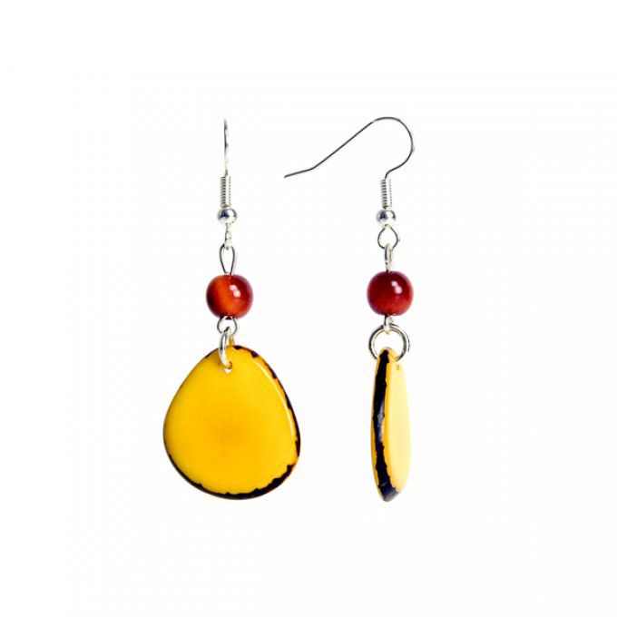 Boucles d'oreilles artisanales avec pétales et perles fines de tagua