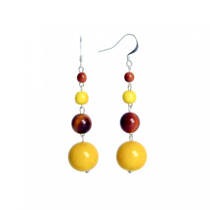 Bijou d'oreilles original pendantes avec perles végétales jaune et marron