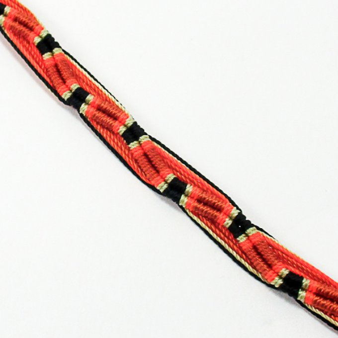 bracelet brésilien ou bracelet de l'amitié orange et noir