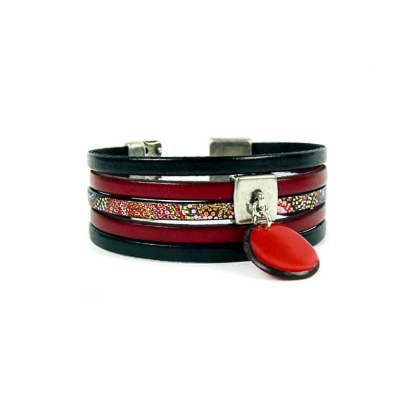 Bracelet cuir rouge et noir motif hippie et breloque ivoire végétal