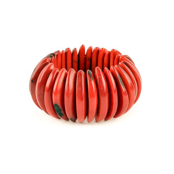 Bracelet manchette bombé en ivoire végétal rouge