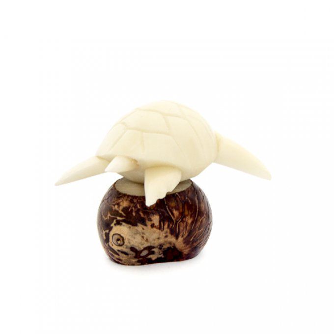 figurine tortue en ivoire végétal
