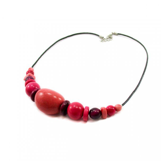 collier fantaisie en tagua et perles ivoire végétal rose