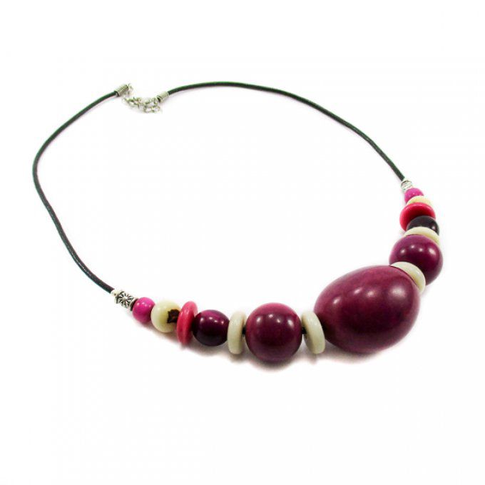 Collier noix et perles en ivoire végétales mauve et blanc