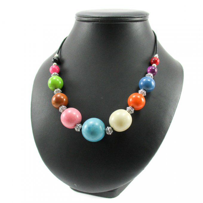 collier artisanal fantaisie perles ivoire végétal multicolore