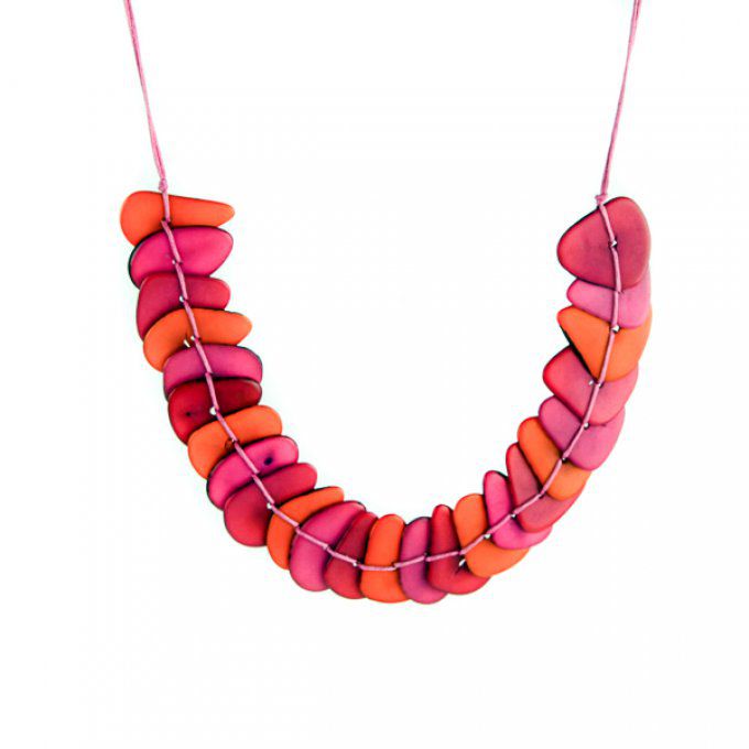 Collier plastron en tagua