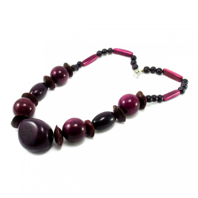 collier perles en ivoire végétal violet