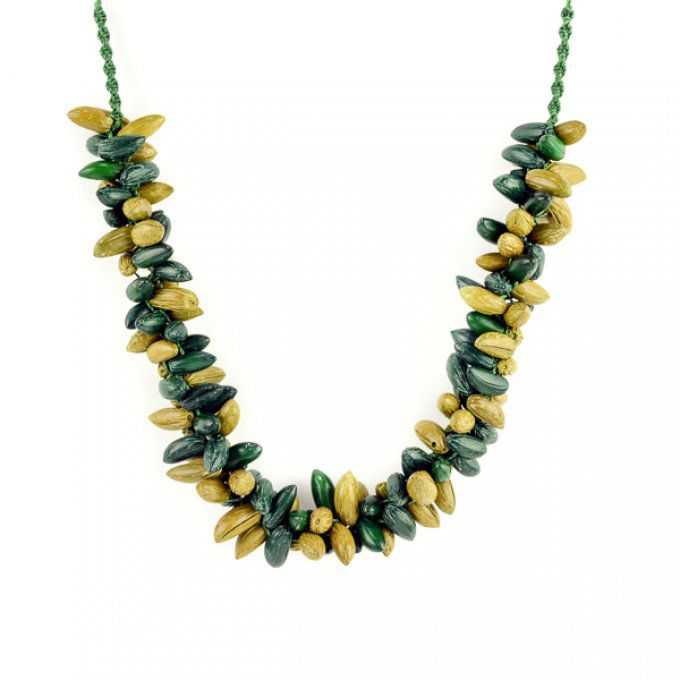 Collier écologique noyaux d'olives vert