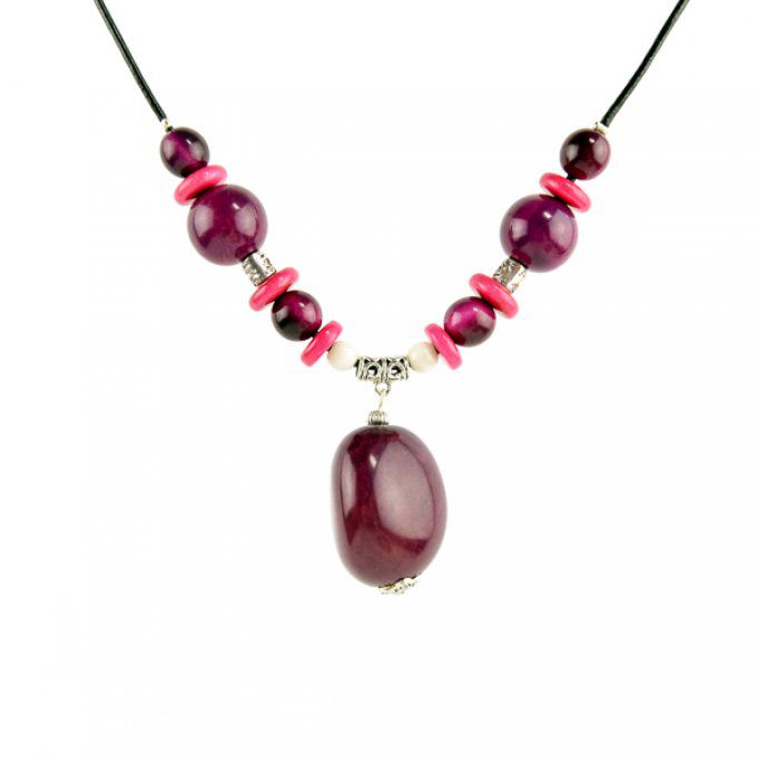 collier médaillon tagua et perles ivoire végétal violet et rose