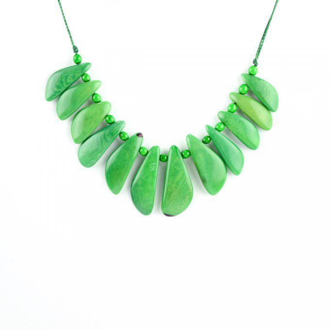 collier éventail en tagua vert