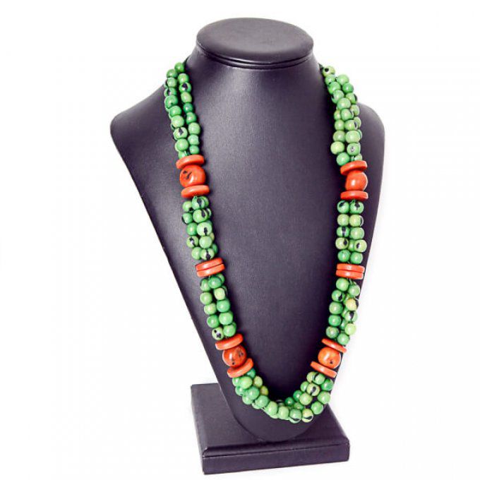 Collier à petit prix naturel et ethnique vert 