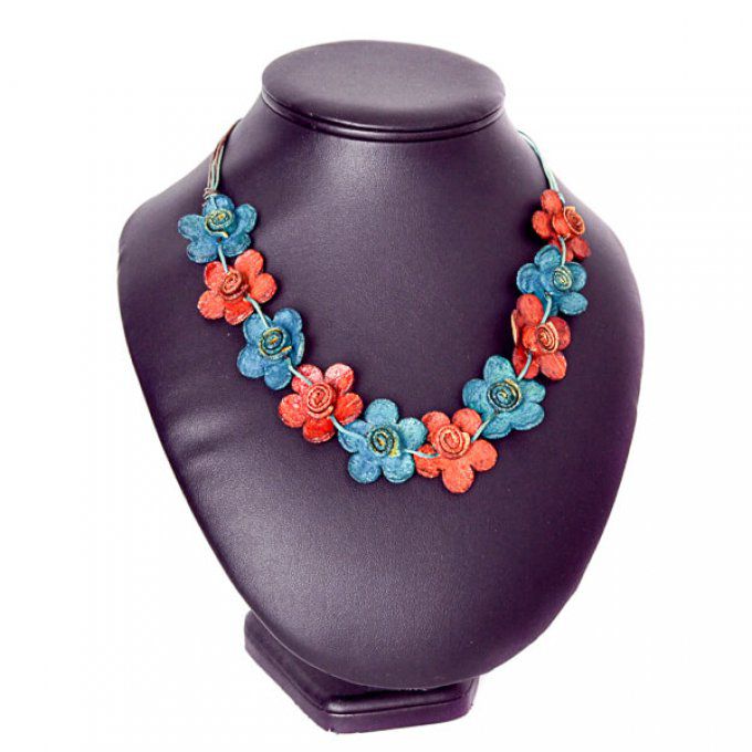 Collier ethnique fleurs en peau d'orange