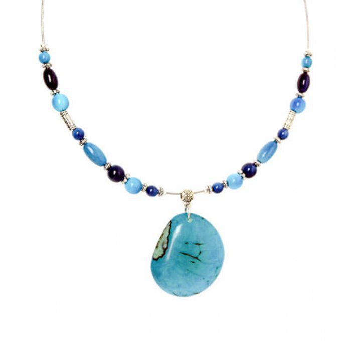 Collier pendentif turquoise et perles de tagua bleu