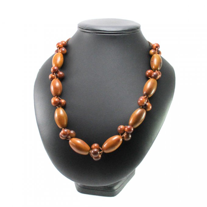 Collier ajustable perles et olives en ivoire végétal marron