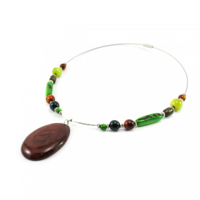 Collier en ivoire végétal