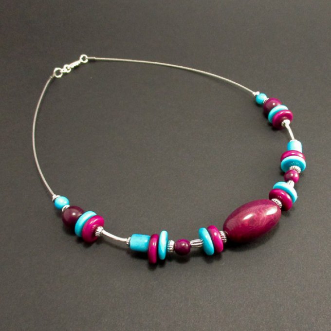 Collier artisanal avec perles d'ivoire végétal turquoise violet