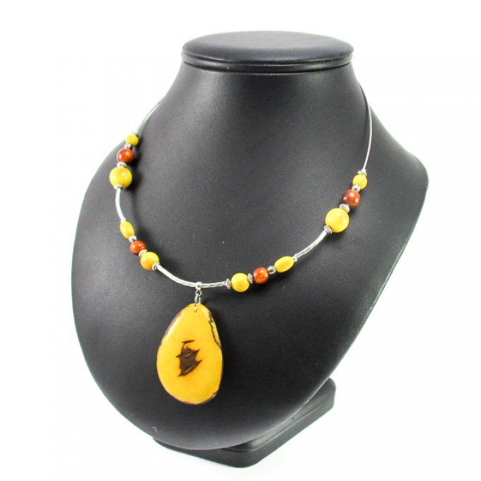 Collier fantaisie en tagua jaune marron