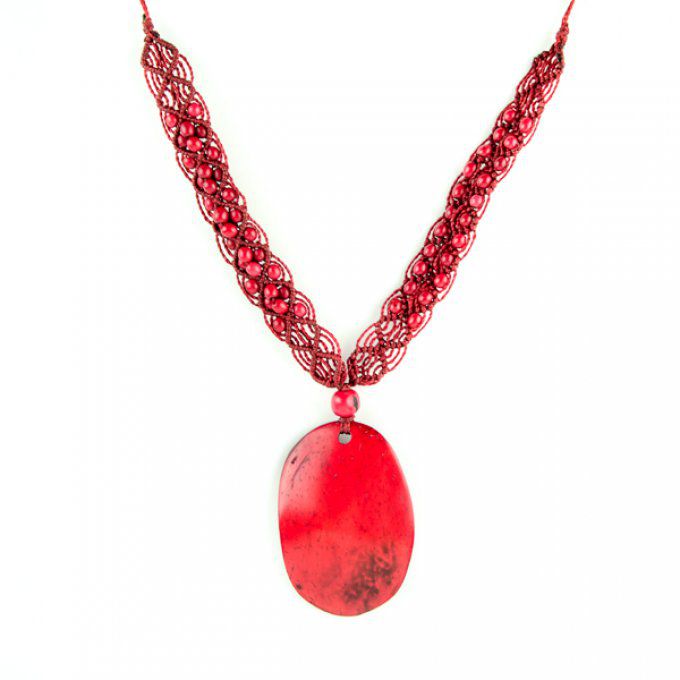 collier ethnique macramé et pendentif coco rouge