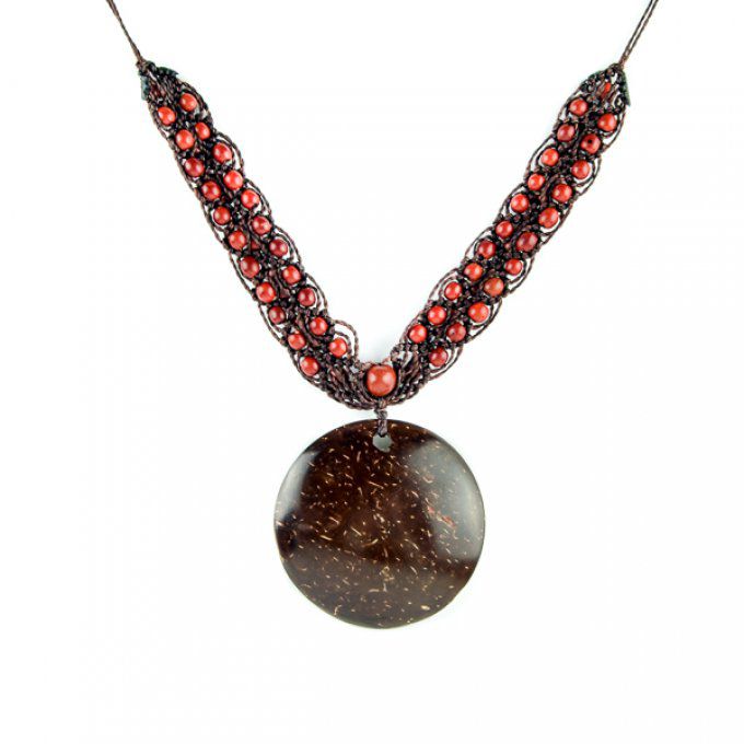 collier fantaisie macramé graines et pendentif coco marron