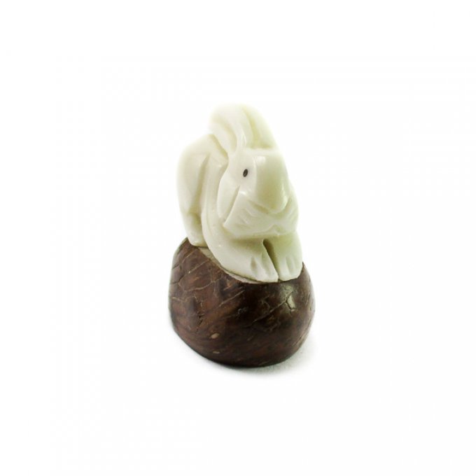 figurine sculpture lapin nain en ivoire végétal