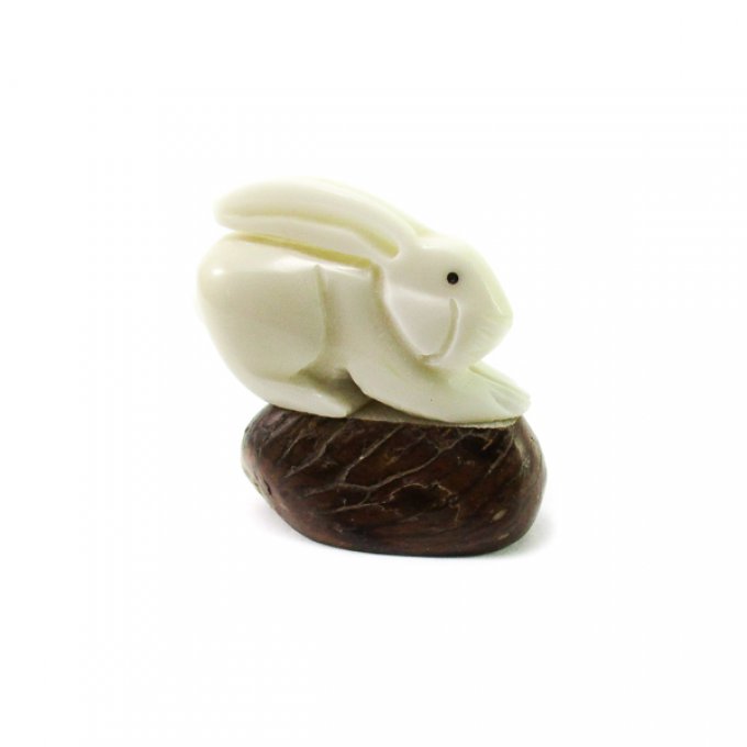 figurine statuette lapin nain en noix de tagua