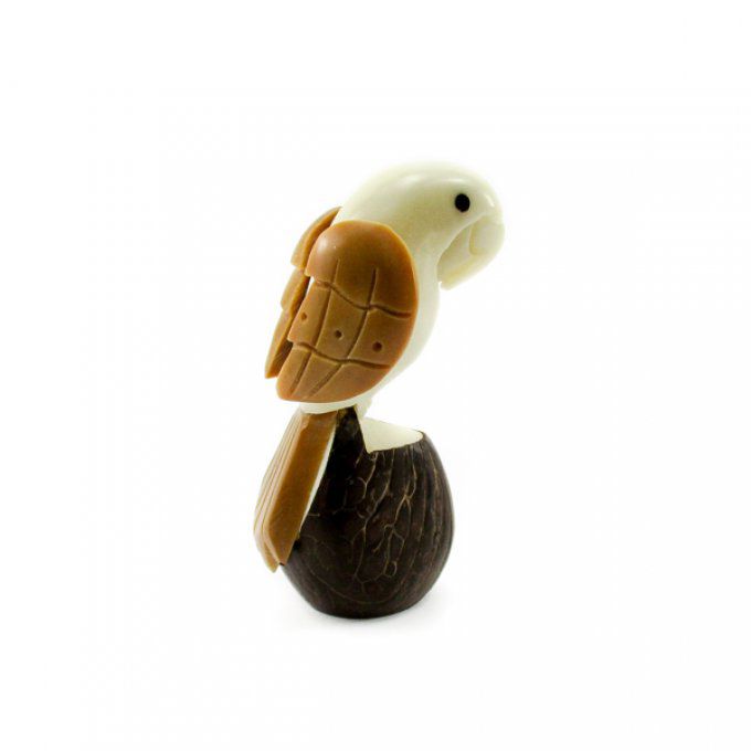 Figurine perroquet sculptée dans la noix de tagua