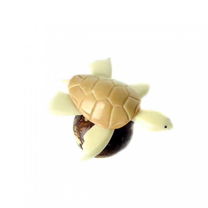 Figurine art déco tortue fumée en ivoire végétal