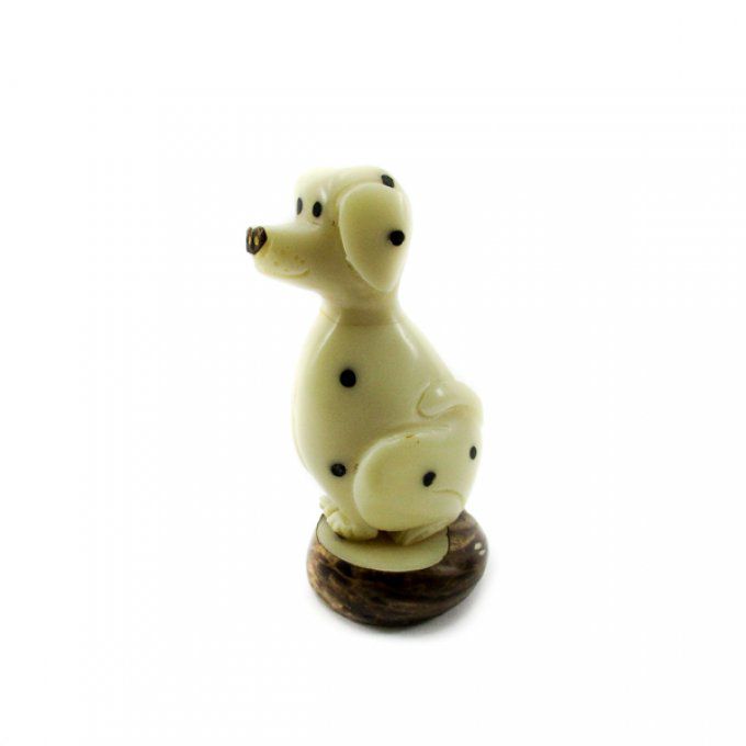 sculpture animal chien dalmatien en matière naturelle