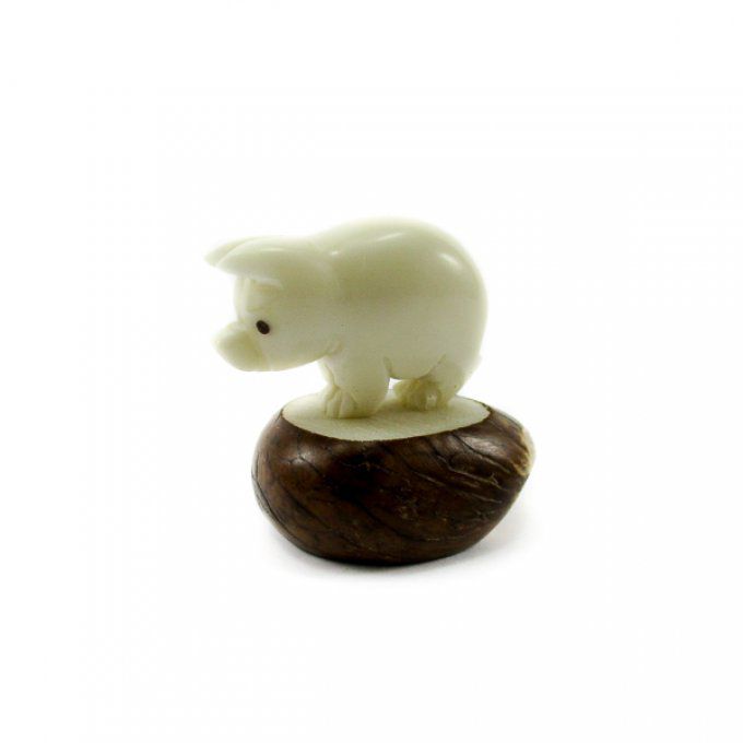 cochon porcelet sculpture en noix de tagua idée cadeau original