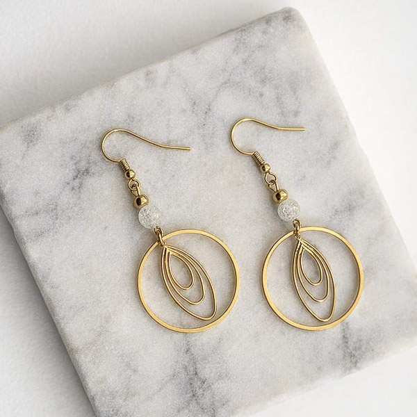 Boucles d’oreilles chic en finition or et pierre naturelle