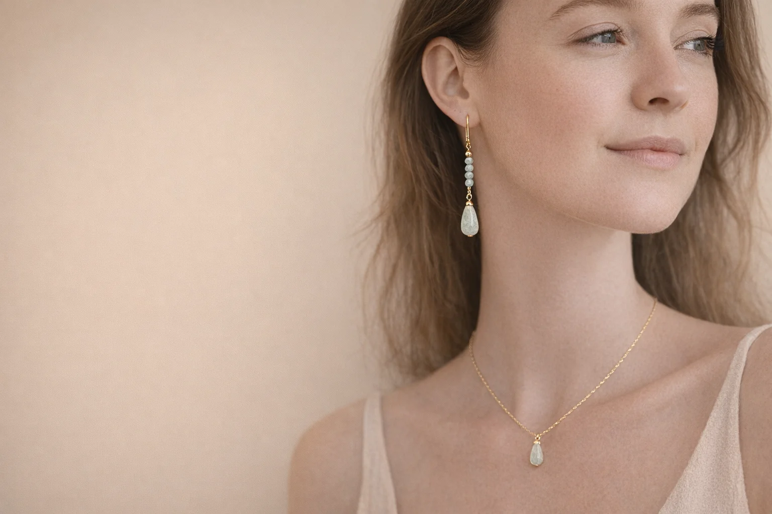 Bracelets en pierres naturelles pour femme, création artisanale élégante